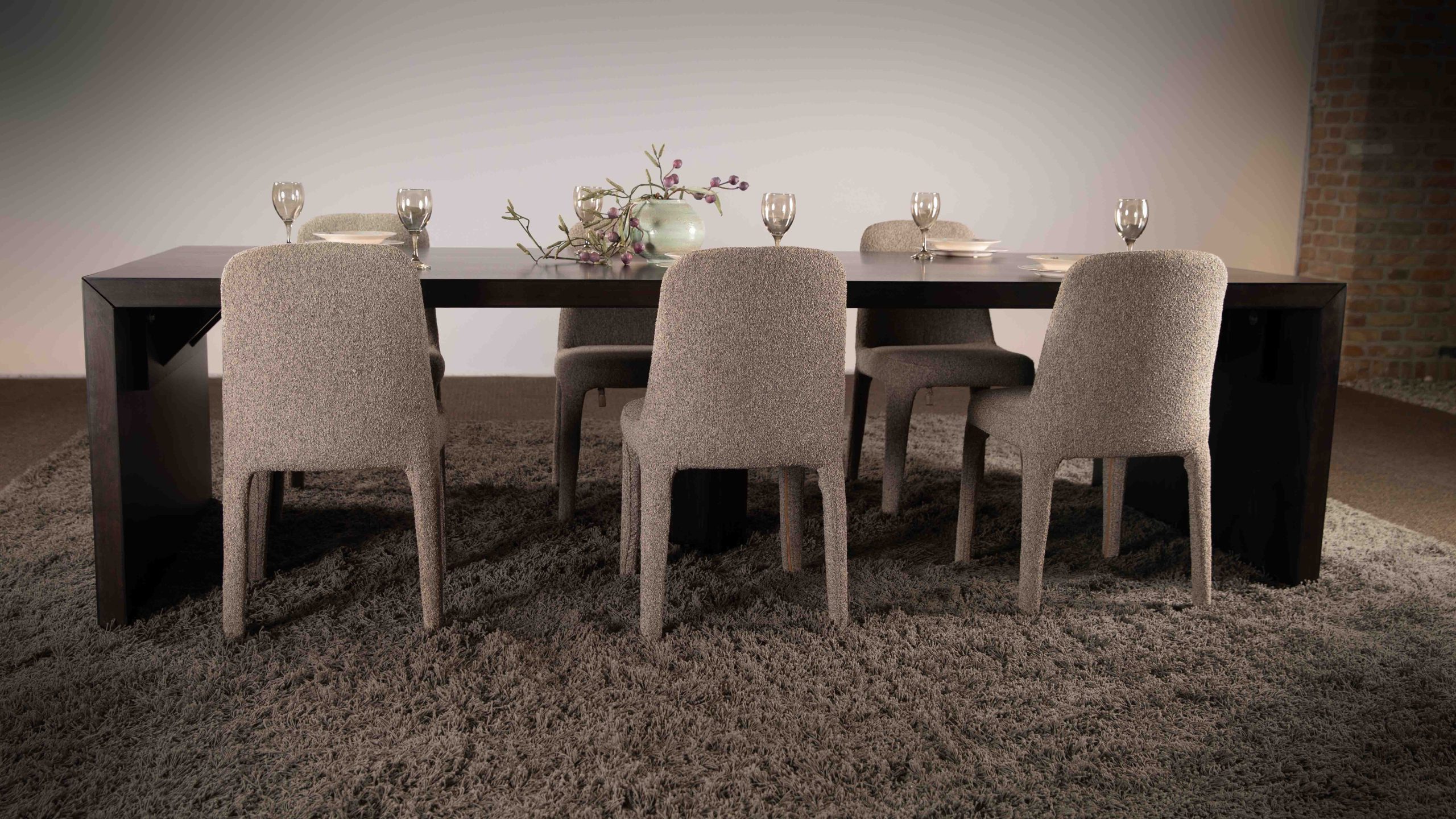ARARAT DINNING TABLE 014