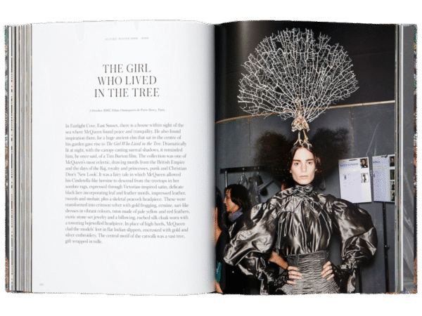 کتاب الکساندر مک کوئین | Alexander McQueen - Image 3